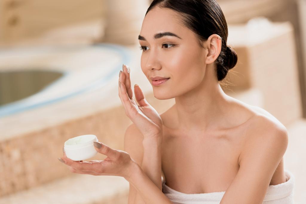 Bí quyết phục hồi làn da sau một ngày dài